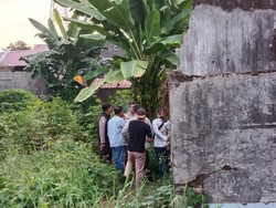 Kerangka Manusia Tertutup Kain Hijau Ditemukan di Lahan Warga Makassar