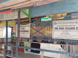 Mimpi Anak-anak Petani PAUD Anggrek di Balik Bangunan Reyot