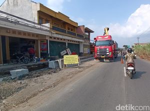 Cihuy! Jalan Godean Mulai Diperbaiki, Target Kelar Oktober 2024 Cihuy! Jalan Godean Mulai Diperbaiki, Target Kelar Oktober 2024
