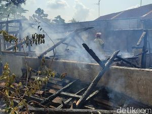 Rumah di Ciamis Hangus Dilalap Api gegara Korsleting Listrik