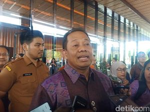Mahendra Respons Usulan Pungutan Turis Disisihkan untuk Umat Hindu Luar Bali Mahendra Respons Usulan Pungutan Turis Disisihkan untuk Umat Hindu Luar Bali