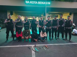 Polisi Ringkus 2 Remaja Bekasi Pelaku Tawuran, Celurit-Airsoft Gun Disita