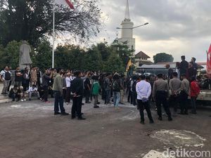 Mahasiswa Ngaku Kena Pukul Saat Aksi di DPRD DIY, Kapolresta Cek CCTV Mahasiswa Ngaku Kena Pukul Saat Aksi di DPRD DIY, Kapolresta Cek CCTV