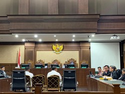 SYL dan Eks Anak Buah Bahas Uang Duka, Hakim: Sumber Dananya dari Mana?