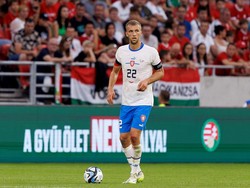 Ceko - Tomas Soucek. Gelandang 29 tahun dengan 68 caps ini merupakan salah satu penggawa andalan klub Inggris West Ham United. Foto: Getty Images/Laszlo Szirtesi