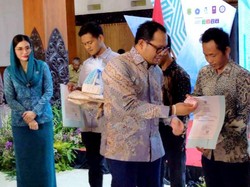 Warga Trenggalek Kini Lebih Mudah Bikin Akta Kelahiran dan Kematian