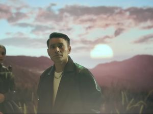 Lirik Bukan Karena Tak Cinta Duet Judika ft Lesti Trending 1 YouTube