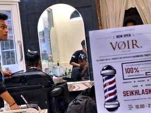 Lagi Viral Barber Shop di Bintaro, Pengunjung Sampai Antre