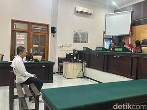Pria Ini Gasak Motor Wanita Lamongan Modus Kencani Korban Lewat Situs Jodoh Pria Ini Gasak Motor Wanita Lamongan Modus Kencani Korban Lewat Situs Jodoh