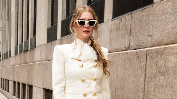 7 Gaya Sosialita Gadungan, Pergi ke Persidangan Bak Fashion Show