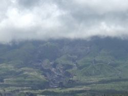 Gunung Semeru 5 Kali Erupsi Pagi Ini