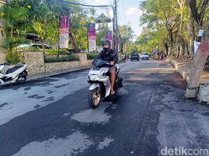 Melihat Showcase Jalan Aspal Plastik di Jimbaran Melihat Showcase Jalan Aspal Plastik di Jimbaran