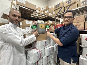 Suplai Bumbu Indonesia 76 Ton, Kepala BPKH Tinjau Dapur Katering di Makkah Suplai Bumbu Indonesia 76 Ton, Kepala BPKH Tinjau Dapur Katering di Makkah