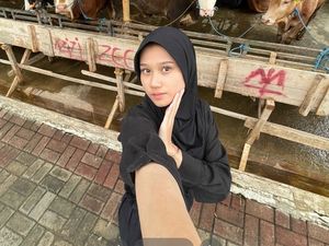 Viral Gadis Lulusan Universitas di Jepang, Pilih Pulang Kampung Jualan Kambing Viral Gadis Lulusan Universitas di Jepang, Pilih Pulang Kampung Jualan Kambing