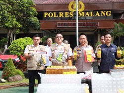Begini Modus Tersangka Produksi dan Edarkan Minyakita Palsu di Malang