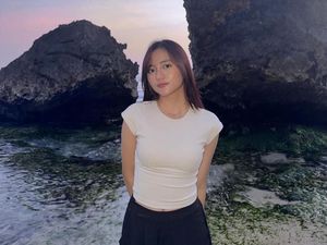 Nayla Denny Purnama Ungkap Efek Usai Dikenal Lewat Film Vina Sebelum 7 Hari Nayla Denny Purnama Ungkap Efek Usai Dikenal Lewat Film Vina Sebelum 7 Hari