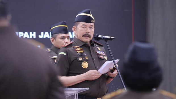 Jaksa Agung Sanitiar Burhanudin resmi melantik Asep Nana Mulyana sebagai Jaksa Agung Muda Bidang Tindak Pidana Umum (Jampidum).