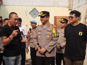 Sambut Hari Bhayangkara Ke-78, Polres Metro Depok Bedah Rumah Purnawirawan