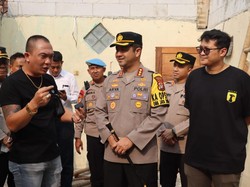 Sambut Hari Bhayangkara Ke-78, Polres Metro Depok Bedah Rumah Purnawirawan