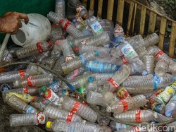 Seluk Beluk Daur Ulang Botol Plastik Air Mineral Indonesia