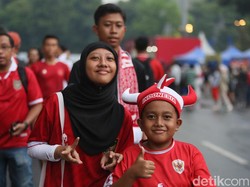 Berbagai kalangan hadir untuk membela Rizki Ridho Cs.