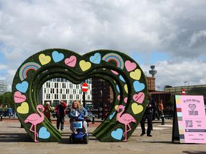 Taylor Town Semarakkan Konser Taylor Swift di Liverpool Taylor Town Semarakkan Konser Taylor Swift di Liverpool
