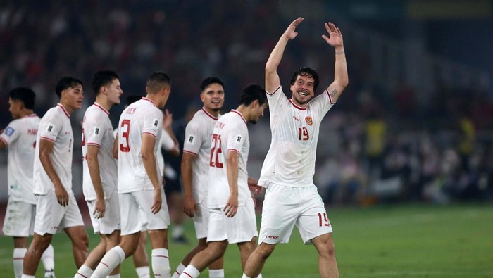 Indonesia sedang memimpin 1-0 dari Filipina pada babak I laga Kualifikasi Piala Dunia 2026. Sepakan terukur Thom Haye menjadi pembeda.