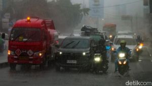 Waspada Hujan Deras dan Angin Kencang di Tangsel