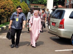 Yasmine Ow Ungkap Aditya Zoni Lebih Dulu Menalak dan Ingin Pisah