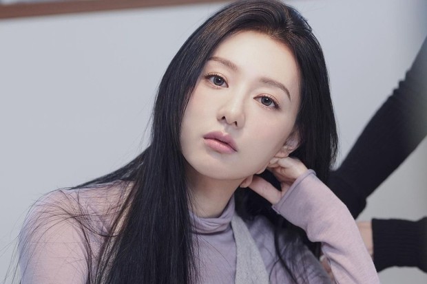 Aktris Kim Ji Won/Foto: Instagram @highziumstudio