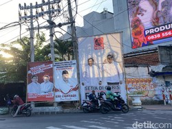 Nyolong Start! Baliho Bacawali Mulai Menjamur di Surabaya