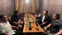 Bobby Nasution Makan Malam Bareng Effendi Simbolon, Bahas Apa?