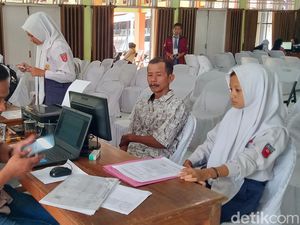 PPDB SMP SMA di Klaten, Emak-emak Bingung soal Format Sampai Salah Klik