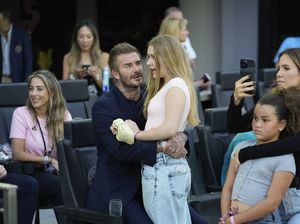 8 Potret Kedekatan David Beckham & Putrinya Harper, Ada yang Jadi Kontroversi 8 Potret Kedekatan David Beckham & Putrinya Harper, Ada yang Jadi Kontroversi