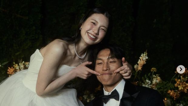 Foto prewedding model Kim Jin Kyung dan kiper timnas Korea Selatan Kim Seung Gyu