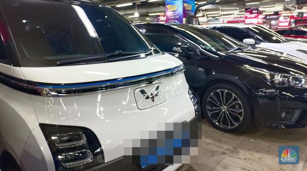 Ilustrasi pemasaran mobil bekas. (CNBC Indonesia/Martya Rizky)