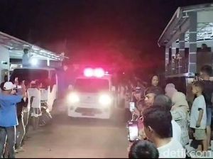 Jenazah Sopir Angkot Ditembak Mati KKB Tiba di Jeneponto, Keluarga Histeris