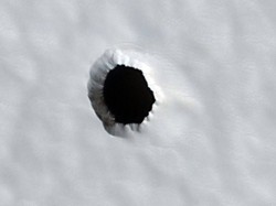 Ada Lubang Misterius di Mars, Benarkah Dapat Melindungi Astronaut dari Radiasi?