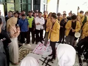 Respons Unsoed soal Mahasiswa Demo Tuntut Transparansi Rancangan UKT Respons Unsoed soal Mahasiswa Demo Tuntut Transparansi Rancangan UKT