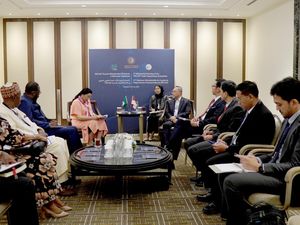 Zulhas Bertemu Mendag Nigeria, Bahas Potensi RI Ekspor CPO-Kosmetik