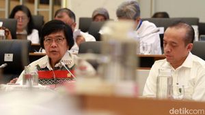 Potret Menteri Siti Nurbaya Raker dengan Komisi IV DPR
