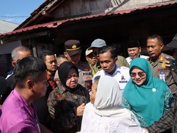 Mensos Risma Lepas Pasung 2 ODGJ di Barito Kuala Kalsel