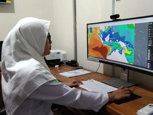 BMKG Banyuwangi: Waspada Gelombang Tinggi hingga 4 Meter di Selat Bali