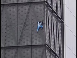 Spiderman Dunia Nyata, Panjat Gedung Tinggi di Argentina