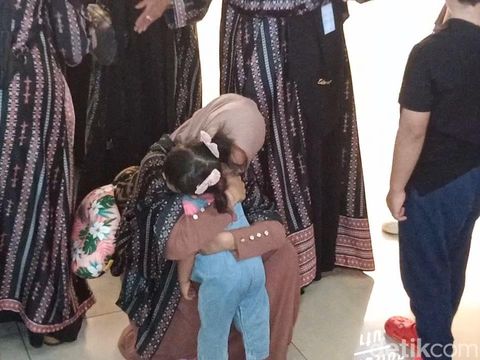 Ria Ricis bakal berangkat haji.