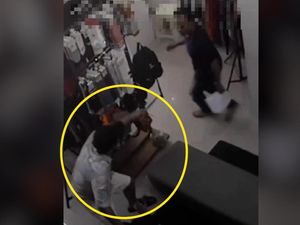 Rekaman CCTV Perampokan Toko Jam Mewah di PIK 2