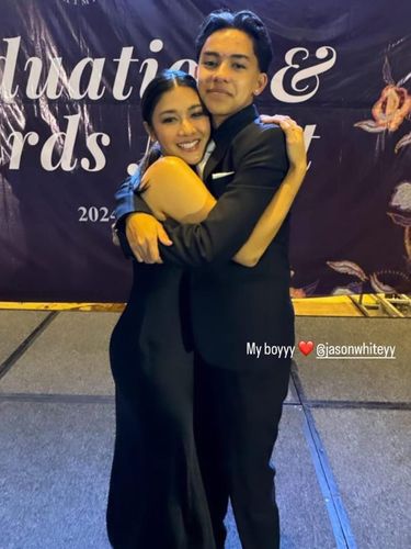 Segera Jadi Anak Kuliahan, Ini 7 Potret Wisuda Anak Sulung Tampan Nana Mirdad