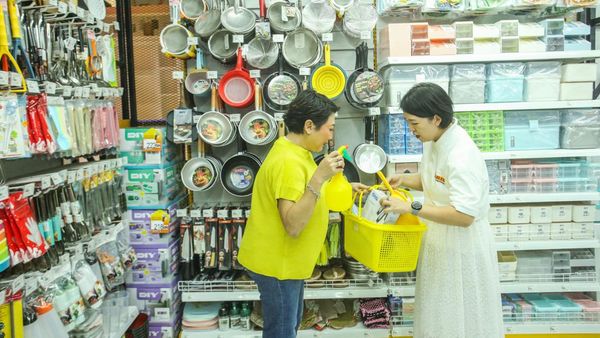 Serunya Belanja Kebutuhan Sehari-hari di Jakarta Fair