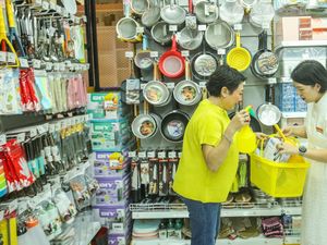 Serunya Belanja Kebutuhan Sehari-hari di Jakarta Fair Serunya Belanja Kebutuhan Sehari-hari di Jakarta Fair