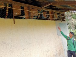 Pj Gubri Minta Bupati Kampar Cek 18 Siswa SD Belajar di Ruang Bekas Toilet